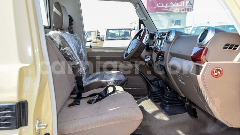 Big with watermark toyota land cruiser agadez import dubai 6188