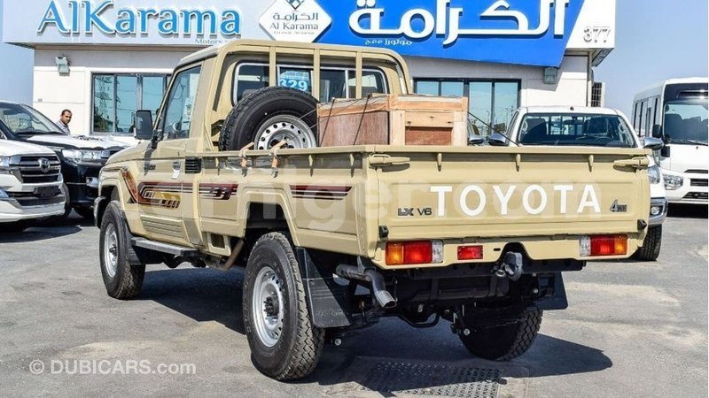 Big with watermark toyota land cruiser agadez import dubai 6188