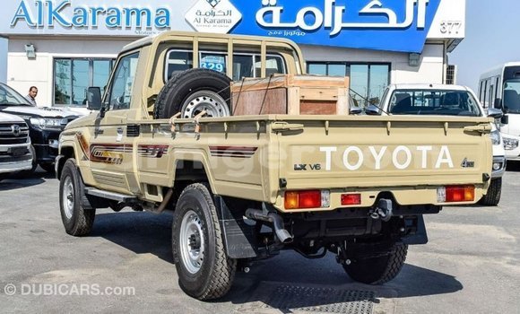 Buy Import Toyota Land Cruiser Beige Truck in Import - Dubai in Agadez Buy Import Toyota Land Cruiser Beige Truck in Import - Dubai in Agadez
