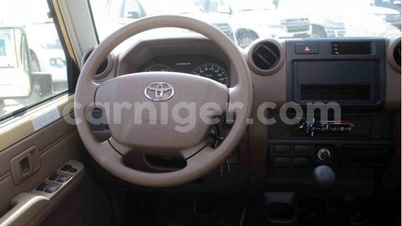 Big with watermark toyota land cruiser agadez import dubai 6190