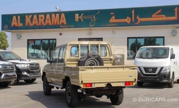 Buy Import Toyota Land Cruiser Beige Truck in Import - Dubai in Agadez Buy Import Toyota Land Cruiser Beige Truck in Import - Dubai in Agadez