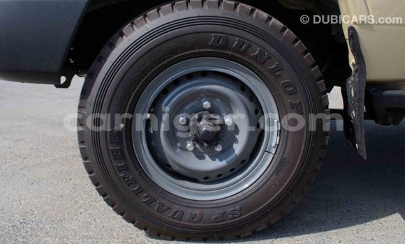 Buy Import Toyota Land Cruiser Beige Truck in Import - Dubai in Agadez Buy Import Toyota Land Cruiser Beige Truck in Import - Dubai in Agadez
