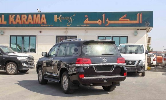 Sayi Imported Toyota Land Cruiser Black Babbar mota in Import - Dubai a Agadez Sayi Imported Toyota Land Cruiser Black Babbar mota in Import - Dubai a Agadez