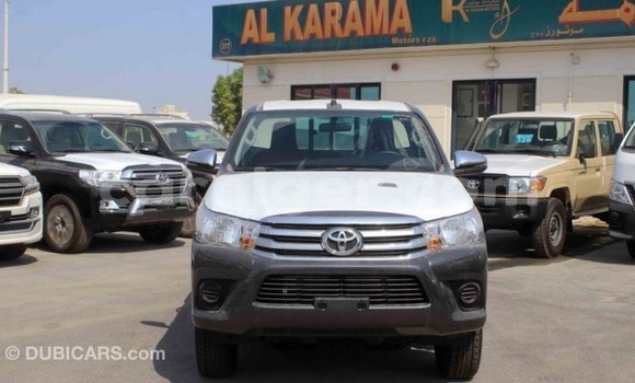 Sayi Imported Toyota Hilux Other Mota in Import - Dubai a Agadez Sayi Imported Toyota Hilux Other Mota in Import - Dubai a Agadez