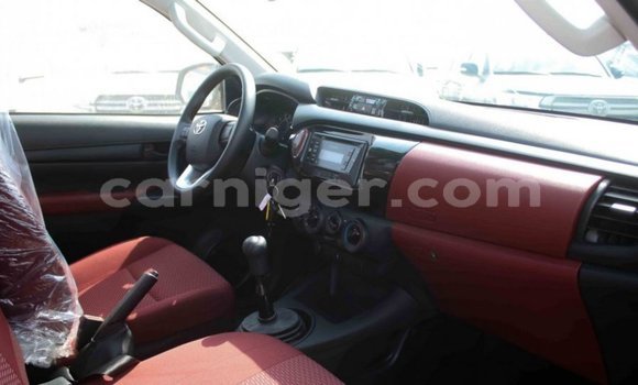 Sayi Imported Toyota Hilux Other Mota in Import - Dubai a Agadez Sayi Imported Toyota Hilux Other Mota in Import - Dubai a Agadez