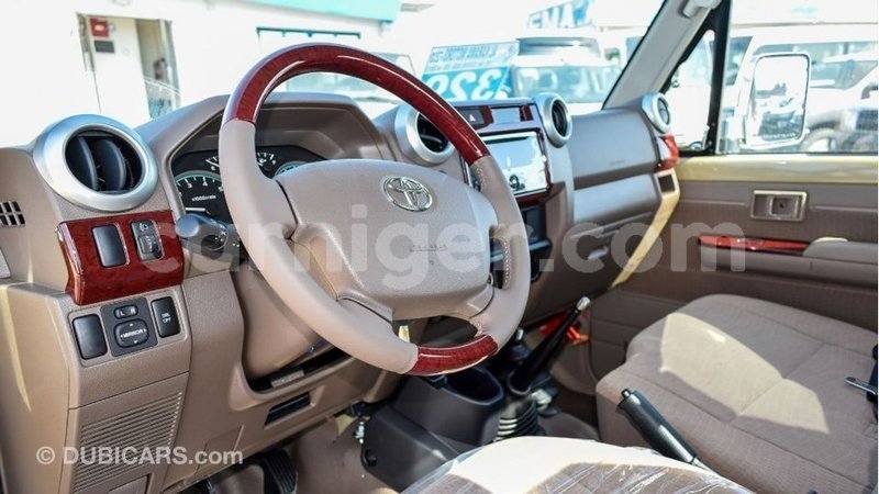 Big with watermark toyota land cruiser agadez import dubai 6196