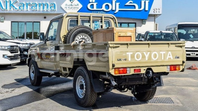 Big with watermark toyota land cruiser agadez import dubai 6196