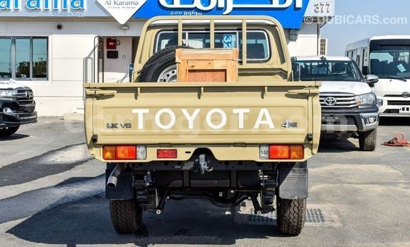 Buy Import Toyota Land Cruiser Beige Truck in Import - Dubai in Agadez Buy Import Toyota Land Cruiser Beige Truck in Import - Dubai in Agadez