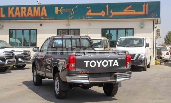Sayi Imported Toyota Hilux Other Mota in Import - Dubai a Agadez Sayi Imported Toyota Hilux Other Mota in Import - Dubai a Agadez