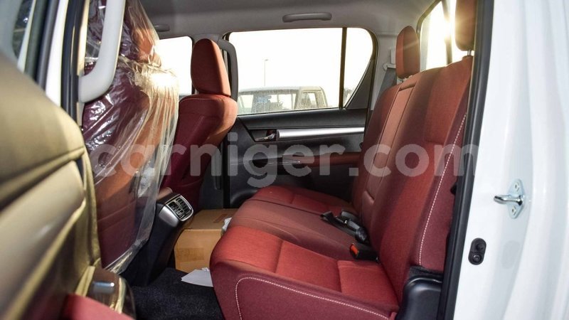 Big with watermark toyota hilux agadez import dubai 6203
