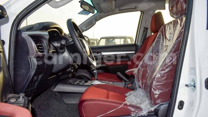 Big with watermark toyota hilux agadez import dubai 6203