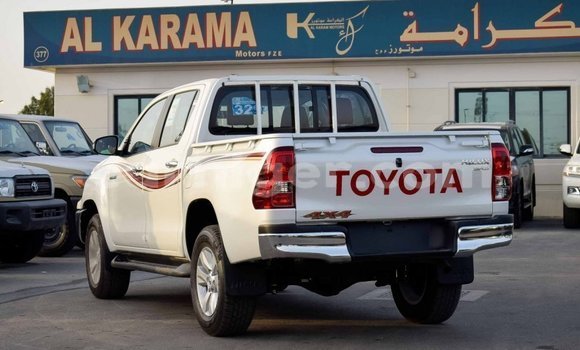 Acheter Import Voiture Toyota Hilux Blanc à Import - Dubai, Agadez Acheter Import Voiture Toyota Hilux Blanc à Import - Dubai, Agadez