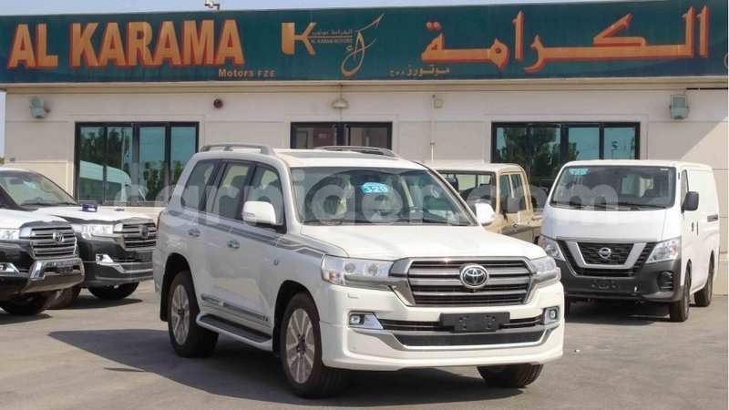 Big with watermark toyota land cruiser agadez import dubai 6204