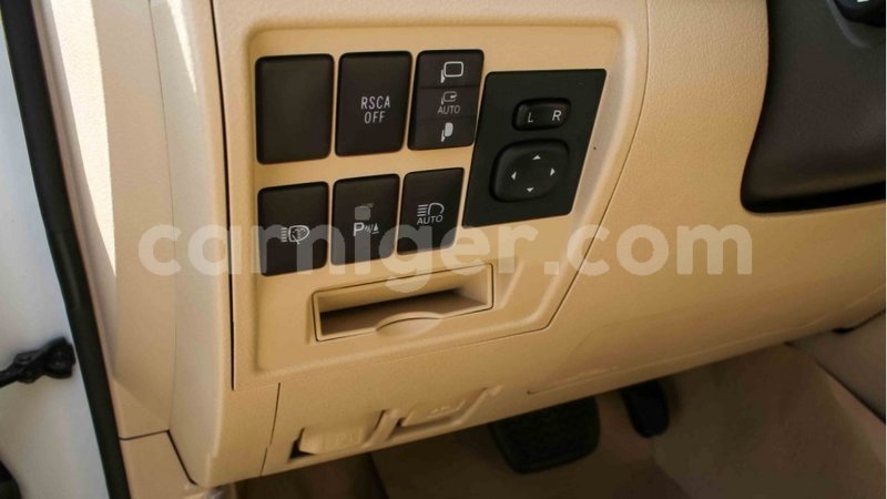 Big with watermark toyota land cruiser agadez import dubai 6204