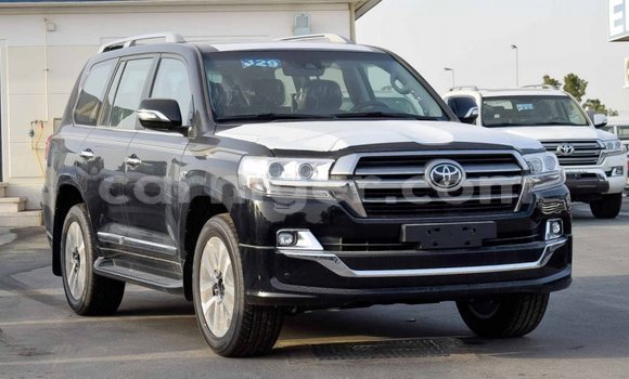 Buy Import Toyota Land Cruiser Black Truck in Import - Dubai in Agadez Buy Import Toyota Land Cruiser Black Truck in Import - Dubai in Agadez