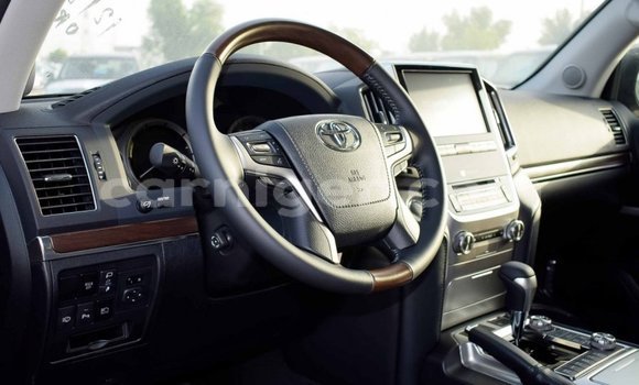 Buy Import Toyota Land Cruiser Black Truck in Import - Dubai in Agadez Buy Import Toyota Land Cruiser Black Truck in Import - Dubai in Agadez