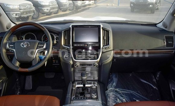 Buy Import Toyota Land Cruiser Black Truck in Import - Dubai in Agadez Buy Import Toyota Land Cruiser Black Truck in Import - Dubai in Agadez