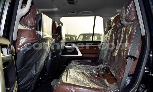 Buy Import Toyota Land Cruiser Black Truck in Import - Dubai in Agadez Buy Import Toyota Land Cruiser Black Truck in Import - Dubai in Agadez