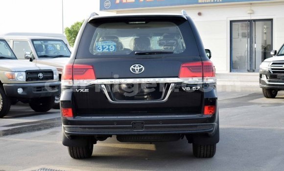 Buy Import Toyota Land Cruiser Black Truck in Import - Dubai in Agadez Buy Import Toyota Land Cruiser Black Truck in Import - Dubai in Agadez
