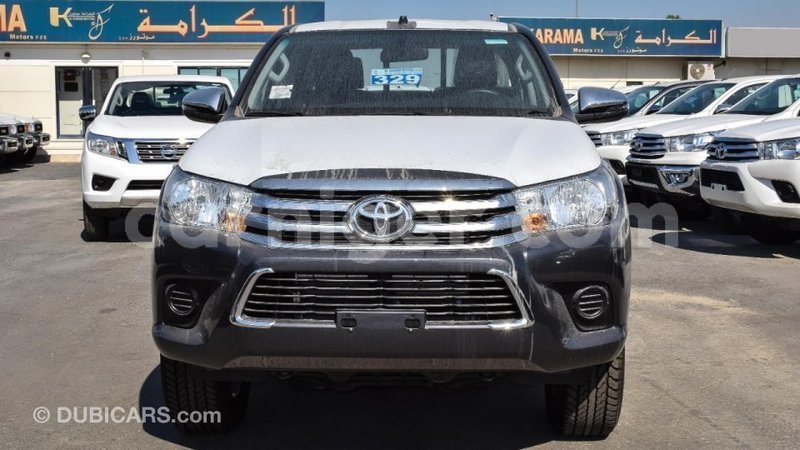 Big with watermark toyota hilux agadez import dubai 6207