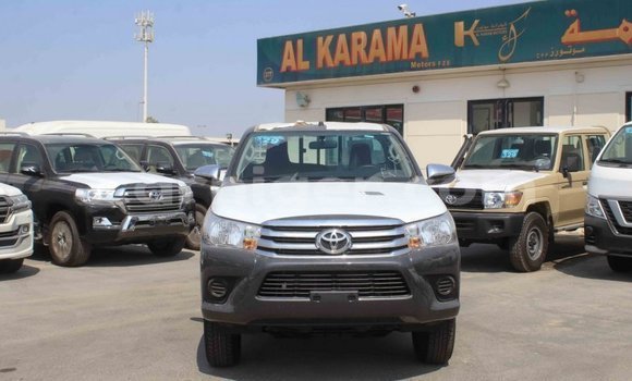 Sayi Imported Toyota Hilux Other Mota in Import - Dubai a Agadez Sayi Imported Toyota Hilux Other Mota in Import - Dubai a Agadez