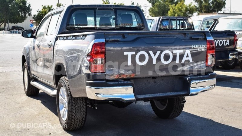 Big with watermark toyota hilux agadez import dubai 6210