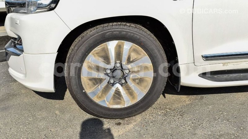 Big with watermark toyota land cruiser agadez import dubai 6211