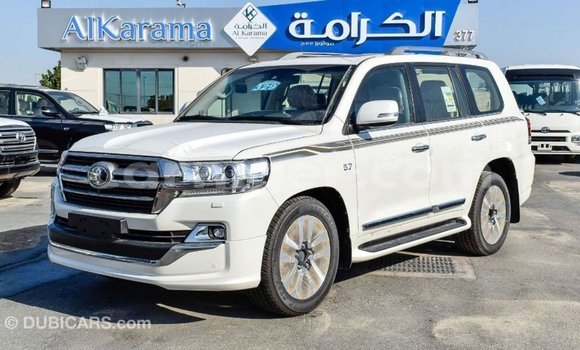 Buy Import Toyota Land Cruiser White Truck in Import - Dubai in Agadez Buy Import Toyota Land Cruiser White Truck in Import - Dubai in Agadez
