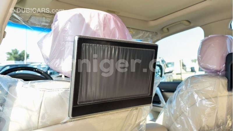 Big with watermark toyota land cruiser agadez import dubai 6212