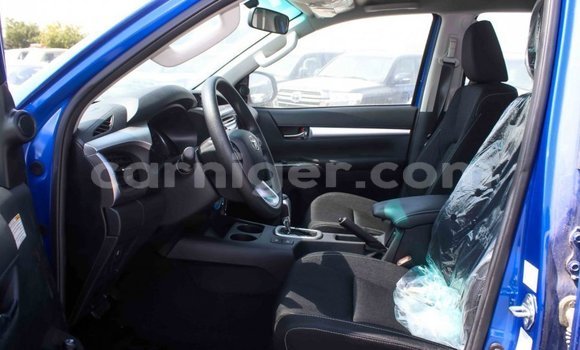 Sayi Imported Toyota Hilux Blue Mota in Import - Dubai a Agadez Sayi Imported Toyota Hilux Blue Mota in Import - Dubai a Agadez