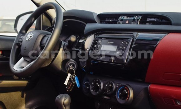 Sayi Imported Toyota Hilux Other Mota in Import - Dubai a Agadez Sayi Imported Toyota Hilux Other Mota in Import - Dubai a Agadez
