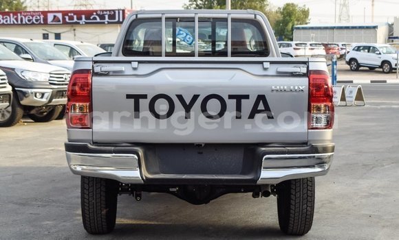 Sayi Imported Toyota Hilux Other Mota in Import - Dubai a Agadez Sayi Imported Toyota Hilux Other Mota in Import - Dubai a Agadez