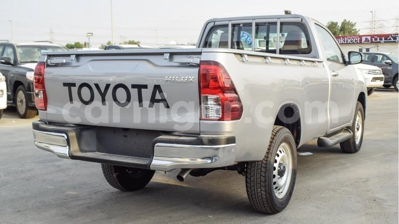 Big with watermark toyota hilux agadez import dubai 6214