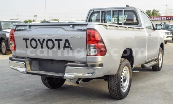 Sayi Imported Toyota Hilux Other Mota in Import - Dubai a Agadez Sayi Imported Toyota Hilux Other Mota in Import - Dubai a Agadez