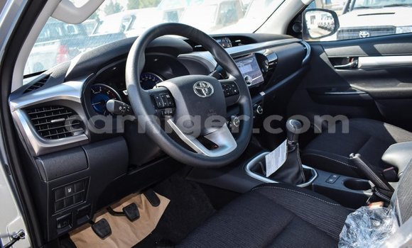 Sayi Imported Toyota Hilux Other Mota in Import - Dubai a Agadez Sayi Imported Toyota Hilux Other Mota in Import - Dubai a Agadez