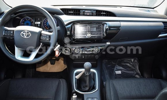 Sayi Imported Toyota Hilux Other Mota in Import - Dubai a Agadez Sayi Imported Toyota Hilux Other Mota in Import - Dubai a Agadez