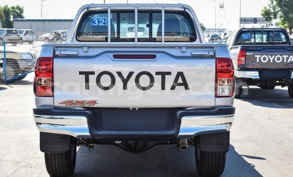Sayi Imported Toyota Hilux Other Mota in Import - Dubai a Agadez Sayi Imported Toyota Hilux Other Mota in Import - Dubai a Agadez
