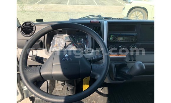 Acheter Import Utilitaire Mitsubishi L400 Blanc à Import - Dubai, Agadez Acheter Import Utilitaire Mitsubishi L400 Blanc à Import - Dubai, Agadez