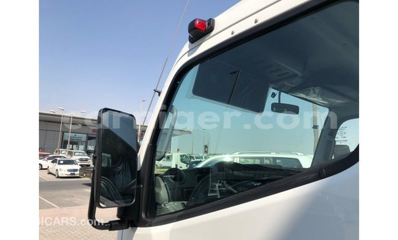 Acheter Import Utilitaire Mitsubishi L400 Blanc à Import - Dubai, Agadez Acheter Import Utilitaire Mitsubishi L400 Blanc à Import - Dubai, Agadez