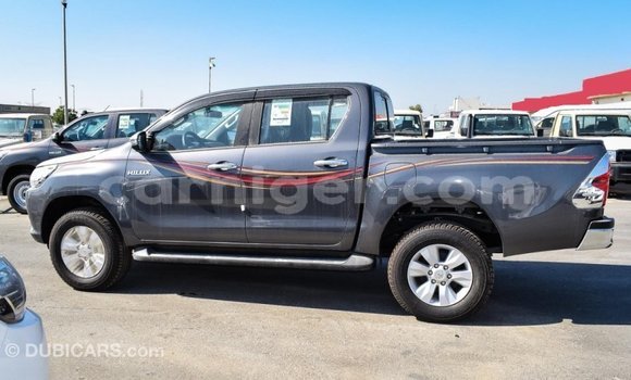 Sayi Imported Toyota Hilux Other Mota in Import - Dubai a Agadez Sayi Imported Toyota Hilux Other Mota in Import - Dubai a Agadez