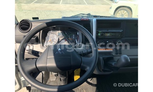 Sayi Imported Mitsubishi L400 White Babbar mota in Import - Dubai a Agadez Sayi Imported Mitsubishi L400 White Babbar mota in Import - Dubai a Agadez