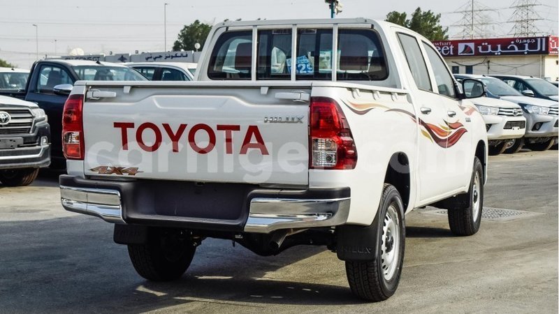 Big with watermark toyota hilux agadez import dubai 6224