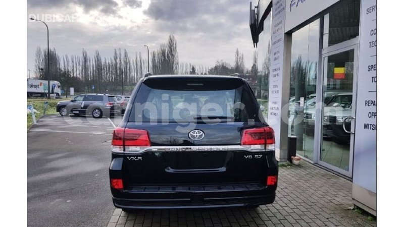 Big with watermark toyota land cruiser agadez import dubai 6226