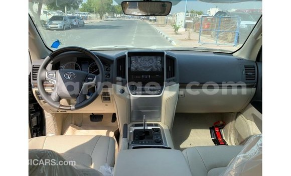 Buy Import Toyota Land Cruiser Black Truck in Import - Dubai in Agadez Buy Import Toyota Land Cruiser Black Truck in Import - Dubai in Agadez