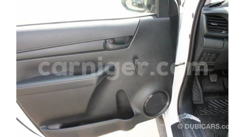 Big with watermark toyota hilux agadez import dubai 6230