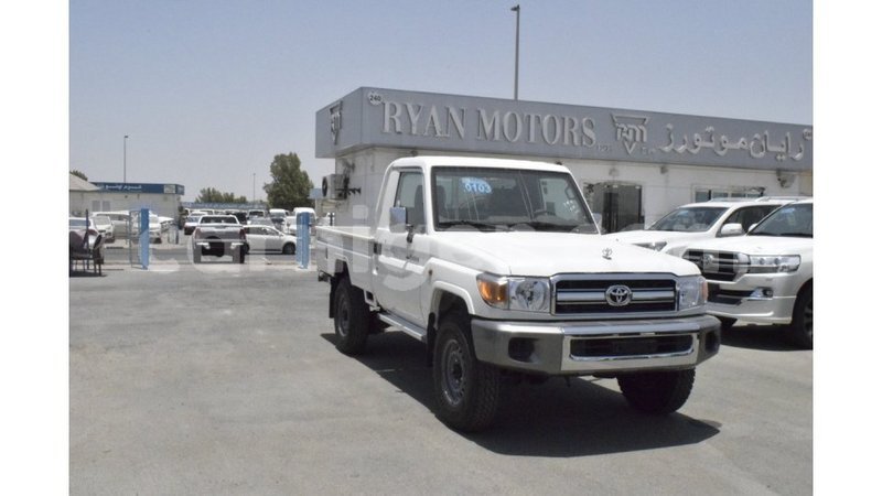 Big with watermark toyota land cruiser agadez import dubai 6236