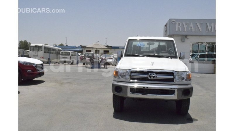 Big with watermark toyota land cruiser agadez import dubai 6236