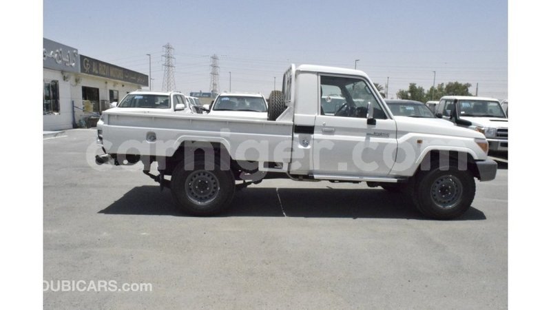 Big with watermark toyota land cruiser agadez import dubai 6236