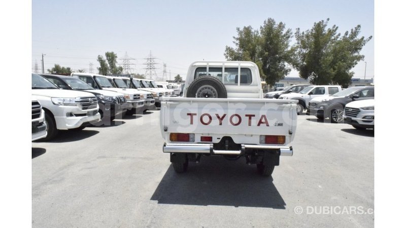 Big with watermark toyota land cruiser agadez import dubai 6236