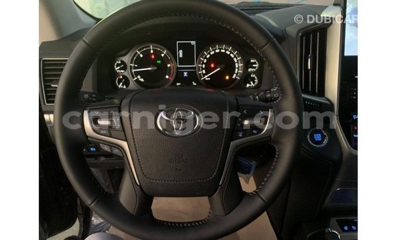 Buy Import Toyota Land Cruiser Black Truck in Import - Dubai in Agadez Buy Import Toyota Land Cruiser Black Truck in Import - Dubai in Agadez